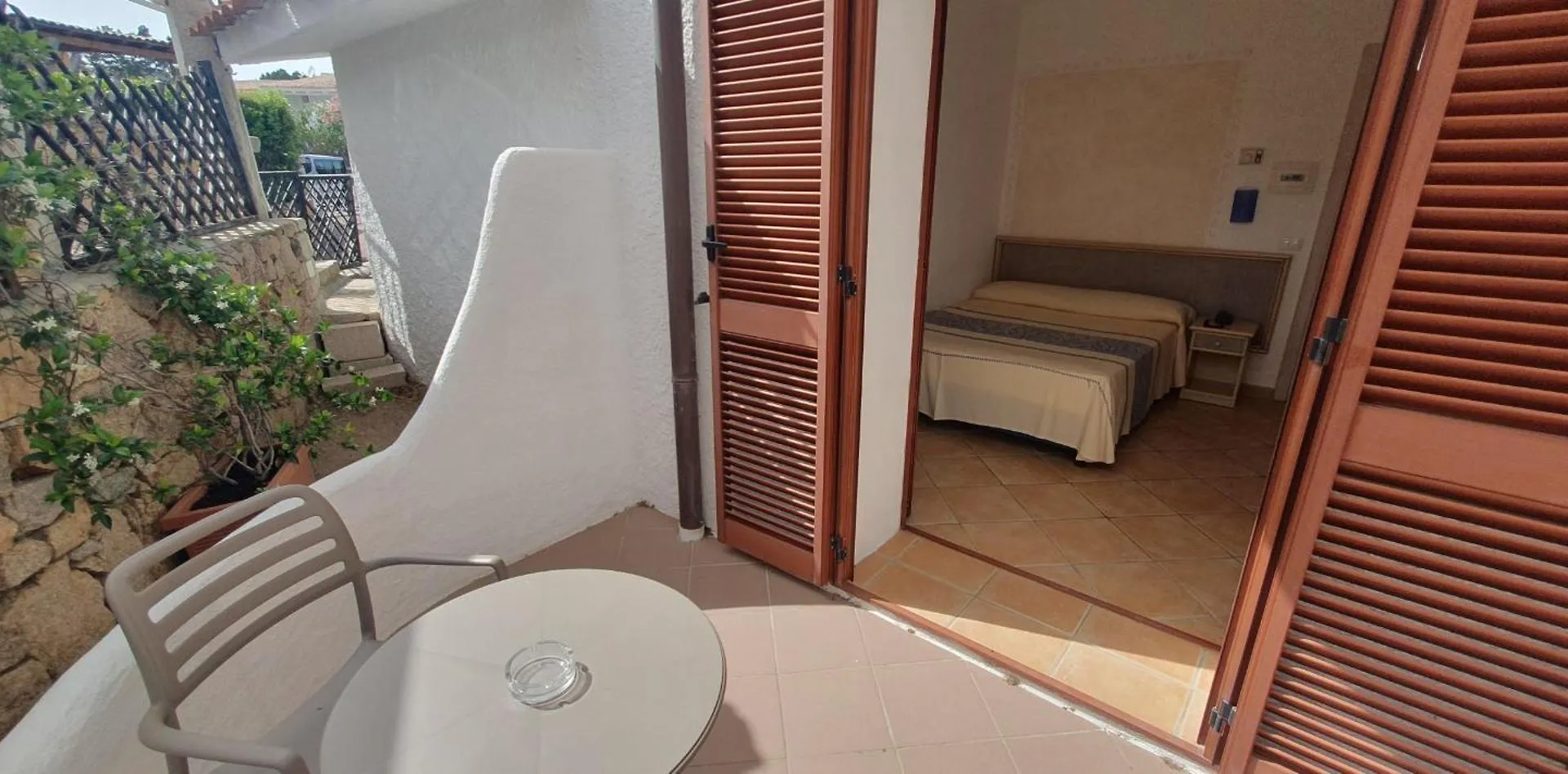Hotel Mon Repos Baja Sardinia 4*,